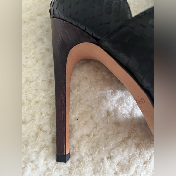 Calvin Klein Collection - Picture 6 of 10